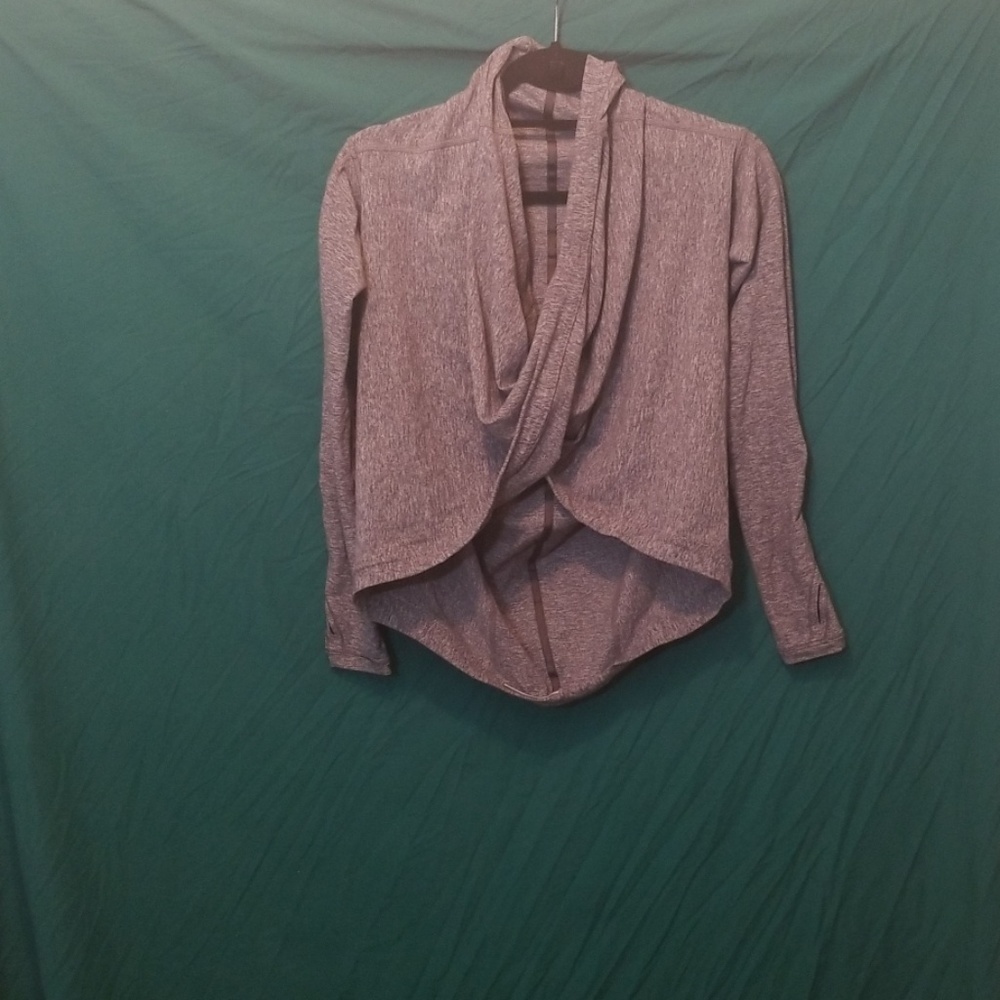 Ivivva Lululemon Four Count Shrug Womens Sz 12 NEW